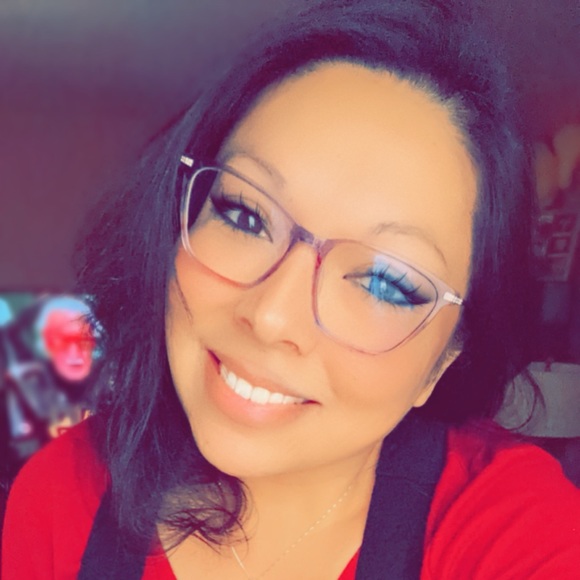 Meet your Posher, Evangeline - Picture 2 of 2